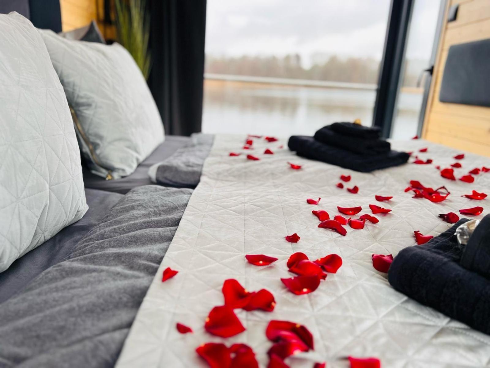 Seezeit Im Hausboot Mit Kamin & Sauna