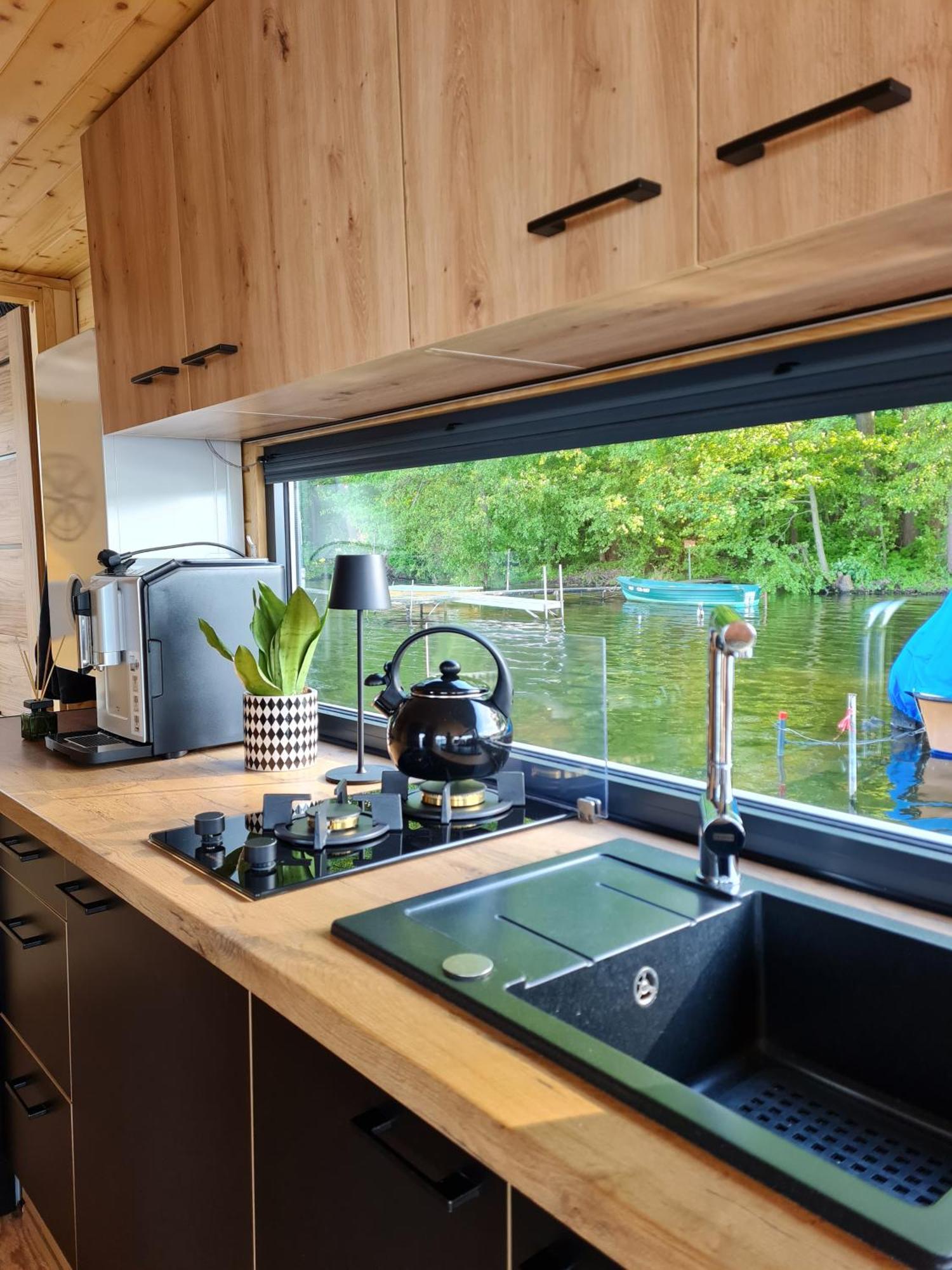 Botel Seezeit Im Hausboot Mit Kamin & Sauna